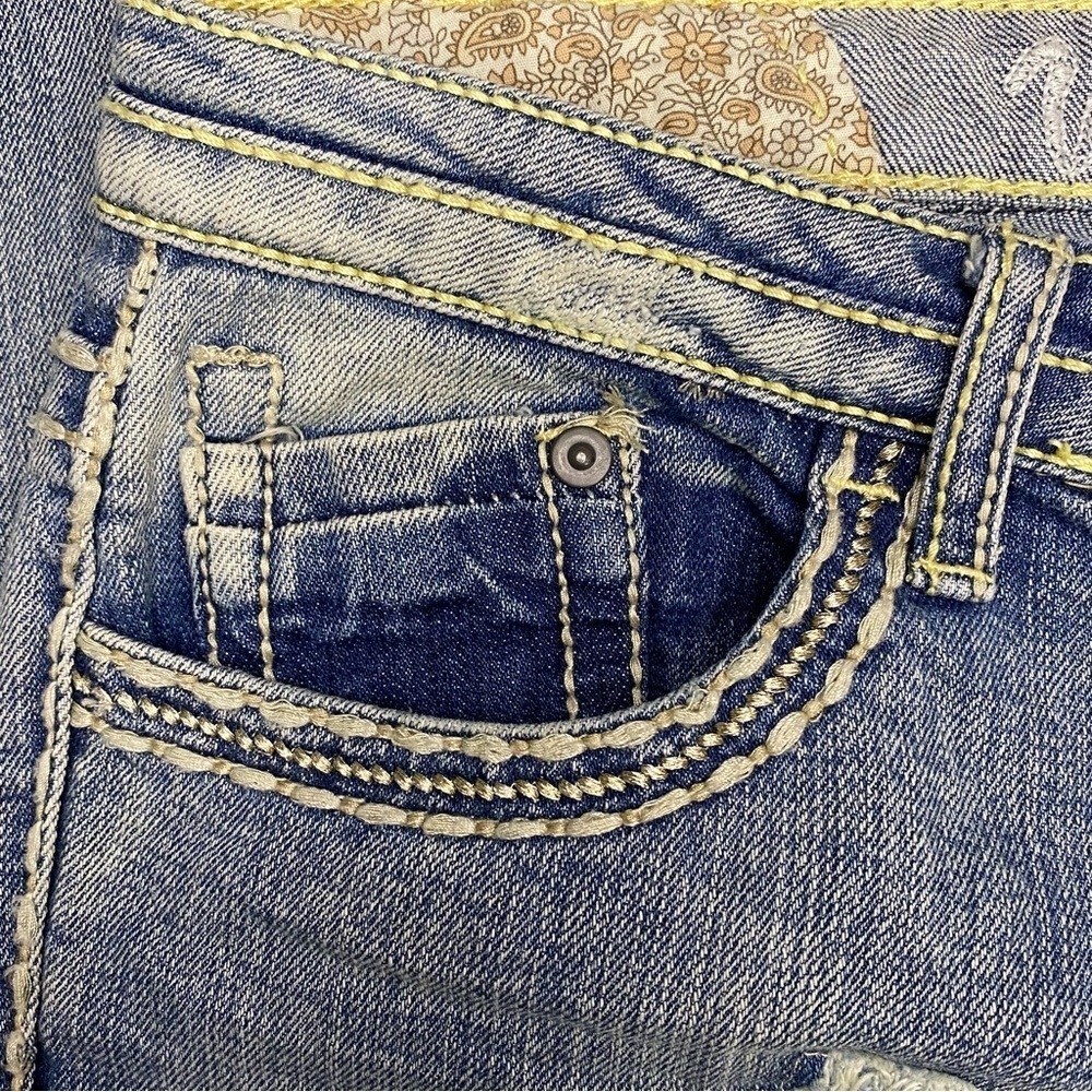 Vanilla Star Medium Wash Y2K Distressed‎ Flare Jeans Juniors Size 9 - Picture 4 of 11